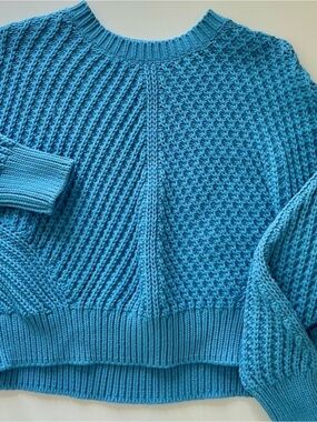 Vince Aqua Blue Cropped Sweater Size Medium
